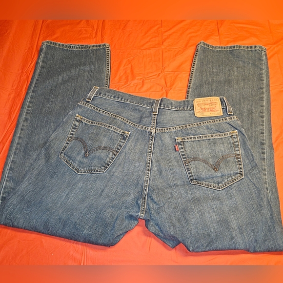 Levi's 559 Relaxed Straight 36×32 w/Slight Shrinkage Vintage 2000's E.U.C - Picture 2 of 8